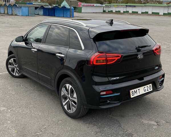 Киа Niro 2020 в Виннице на Automoto.ua Черный Киа Niro, объемом двигателя 0 л и пробегом 170 тыс. км за 18499 $, фото 5 на Automoto.ua