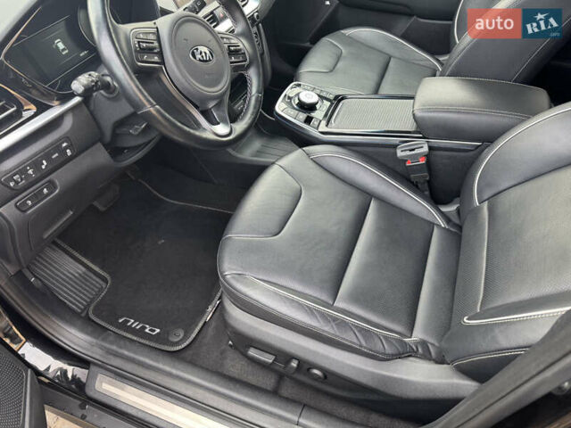 Чорний Кіа Niro, об'ємом двигуна 0 л та пробігом 164 тис. км за 18400 $, фото 26 на Automoto.ua