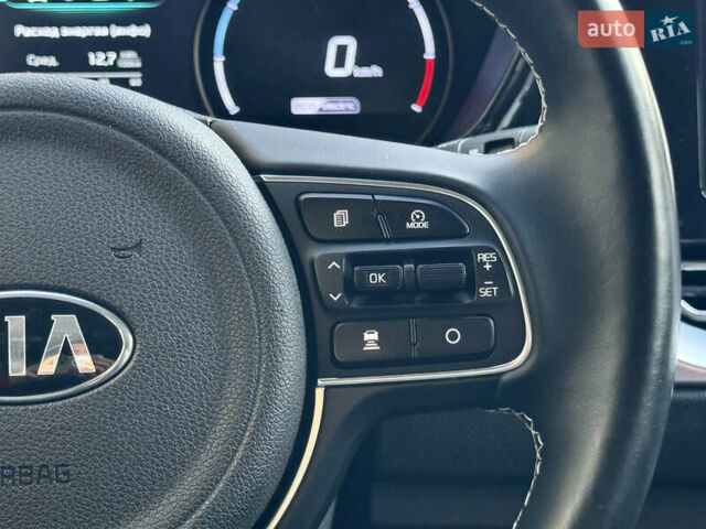 Черный Киа Niro, объемом двигателя 0 л и пробегом 50 тыс. км за 23499 $, фото 51 на Automoto.ua