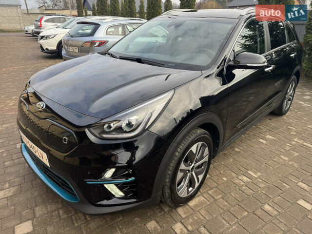 Чорний Кіа Niro, об'ємом двигуна 0 л та пробігом 164 тис. км за 18400 $, фото 10 на Automoto.ua