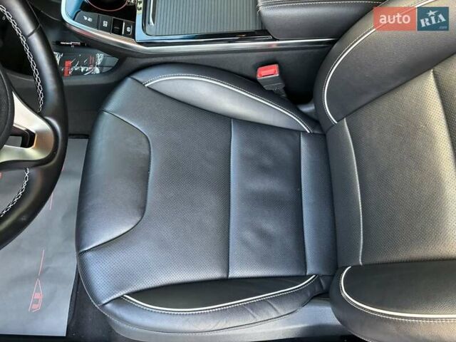 Черный Киа Niro, объемом двигателя 0 л и пробегом 105 тыс. км за 20500 $, фото 78 на Automoto.ua