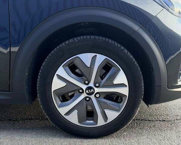 Черный Киа Niro, объемом двигателя 0 л и пробегом 111 тыс. км за 18900 $, фото 5 на Automoto.ua