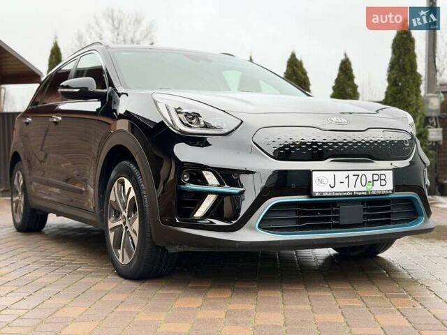 Чорний Кіа Niro, об'ємом двигуна 0 л та пробігом 89 тис. км за 20799 $, фото 6 на Automoto.ua