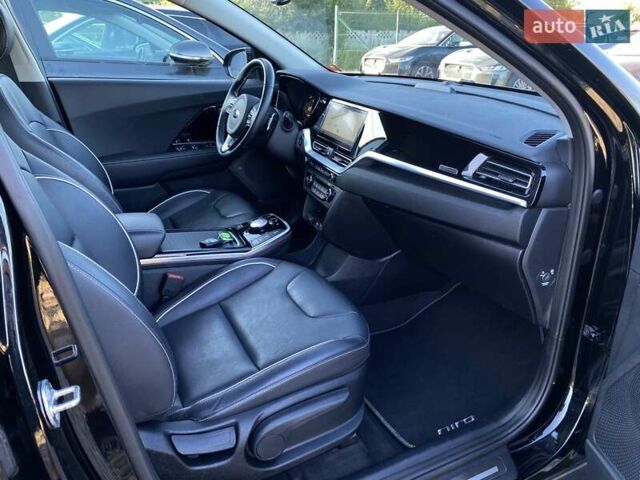Черный Киа Niro, объемом двигателя 0 л и пробегом 93 тыс. км за 22700 $, фото 55 на Automoto.ua