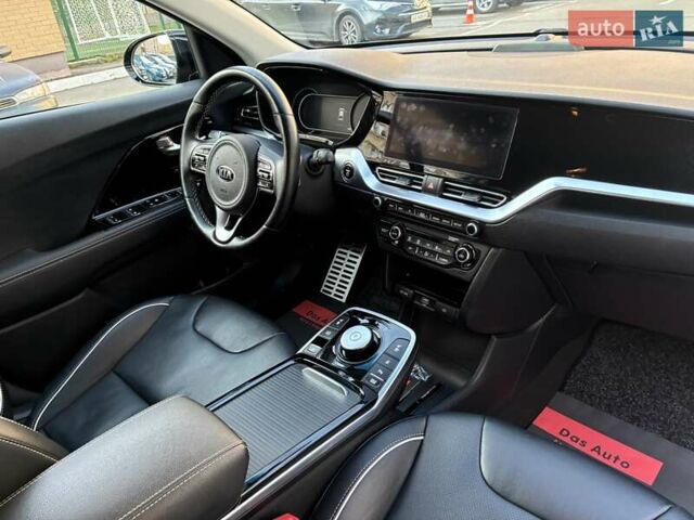 Черный Киа Niro, объемом двигателя 0 л и пробегом 105 тыс. км за 20500 $, фото 67 на Automoto.ua