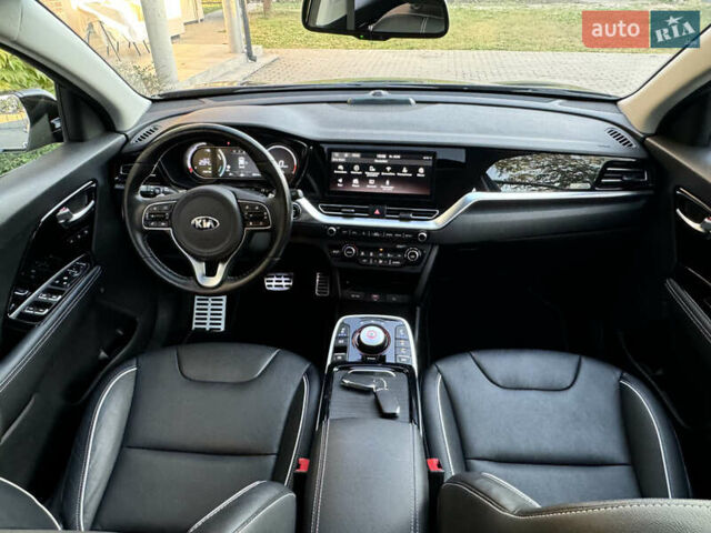 Черный Киа Niro, объемом двигателя 0 л и пробегом 50 тыс. км за 23499 $, фото 72 на Automoto.ua
