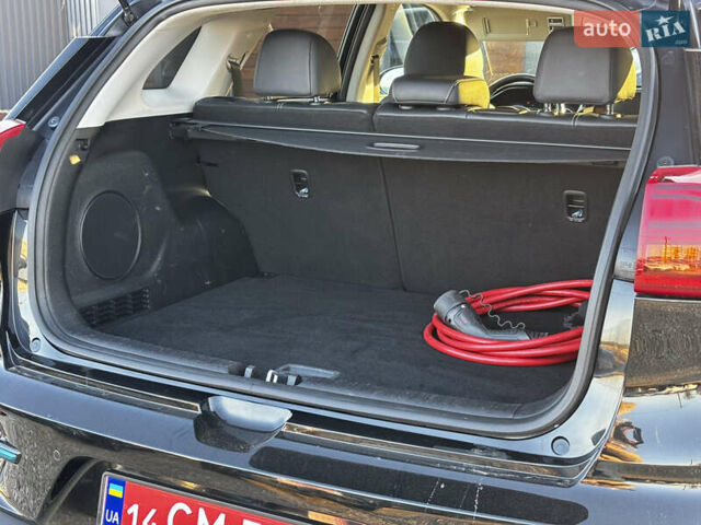 Черный Киа Niro, объемом двигателя 0 л и пробегом 112 тыс. км за 19999 $, фото 41 на Automoto.ua