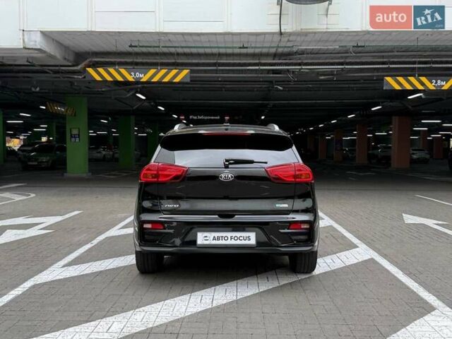 Чорний Кіа Niro, об'ємом двигуна 0 л та пробігом 89 тис. км за 22990 $, фото 5 на Automoto.ua