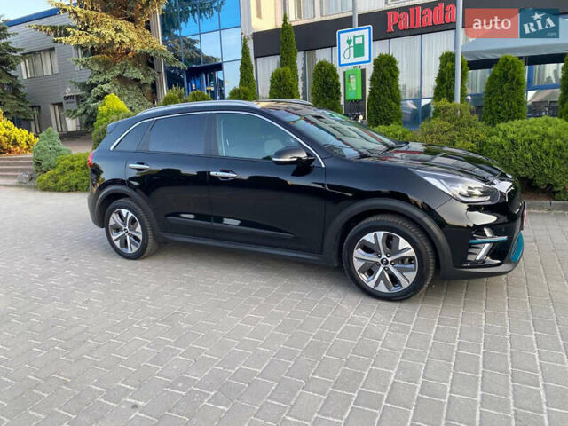 Черный Киа Niro, объемом двигателя 0 л и пробегом 152 тыс. км за 19200 $, фото 10 на Automoto.ua