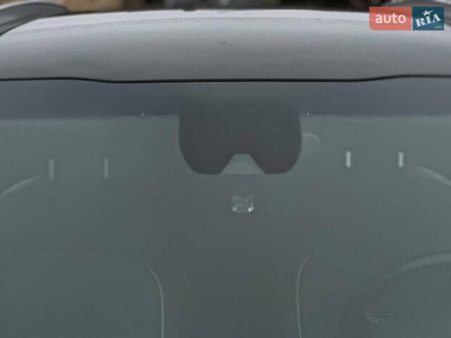 Чорний Кіа Niro, об'ємом двигуна 0 л та пробігом 130 тис. км за 18300 $, фото 26 на Automoto.ua