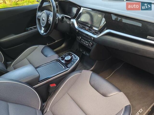 Черный Киа Niro, объемом двигателя 0 л и пробегом 46 тыс. км за 17000 $, фото 43 на Automoto.ua