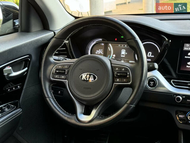 Черный Киа Niro, объемом двигателя 0 л и пробегом 50 тыс. км за 23499 $, фото 69 на Automoto.ua