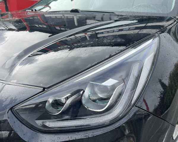 Чорний Кіа Niro, об'ємом двигуна 0 л та пробігом 81 тис. км за 19999 $, фото 1 на Automoto.ua