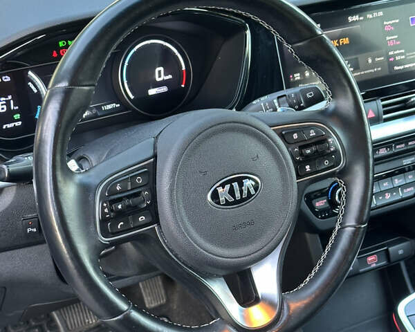 Черный Киа Niro, объемом двигателя 0 л и пробегом 112 тыс. км за 18750 $, фото 55 на Automoto.ua