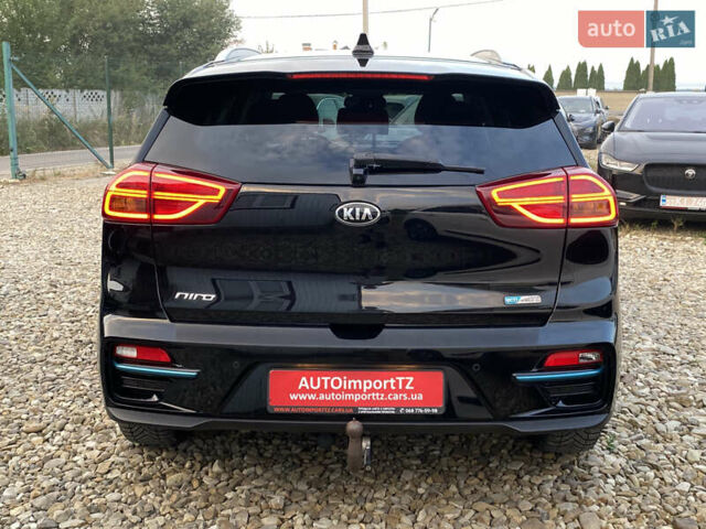 Чорний Кіа Niro, об'ємом двигуна 0 л та пробігом 64 тис. км за 22700 $, фото 21 на Automoto.ua