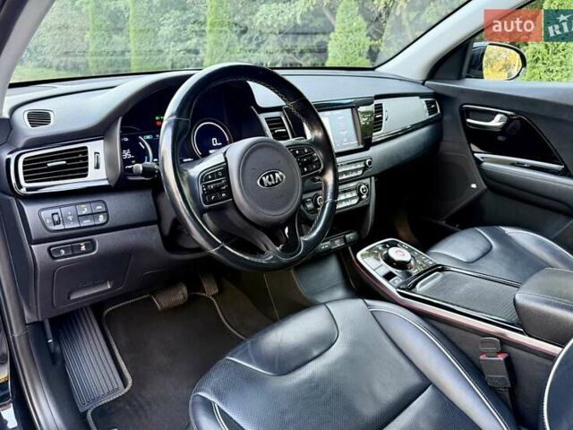 Черный Киа Niro, объемом двигателя 0 л и пробегом 128 тыс. км за 16800 $, фото 45 на Automoto.ua