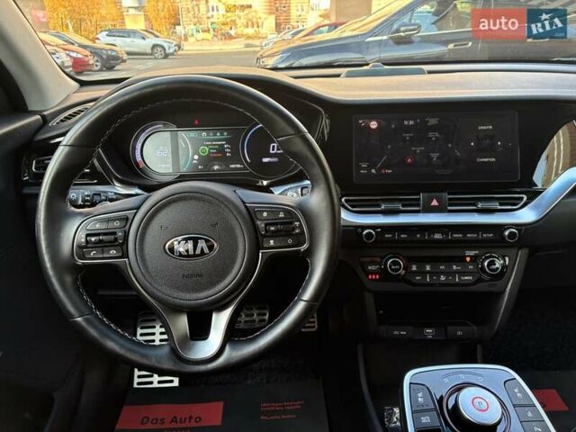 Черный Киа Niro, объемом двигателя 0 л и пробегом 105 тыс. км за 20500 $, фото 87 на Automoto.ua