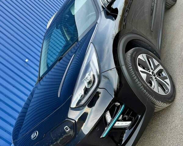 Черный Киа Niro, объемом двигателя 0 л и пробегом 111 тыс. км за 18900 $, фото 6 на Automoto.ua