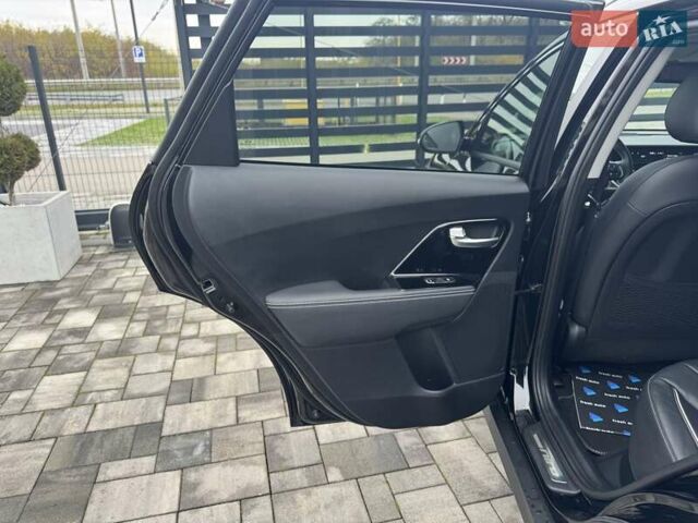 Черный Киа Niro, объемом двигателя 0 л и пробегом 113 тыс. км за 21900 $, фото 29 на Automoto.ua