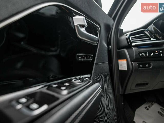 Черный Киа Niro, объемом двигателя 0 л и пробегом 114 тыс. км за 21900 $, фото 15 на Automoto.ua