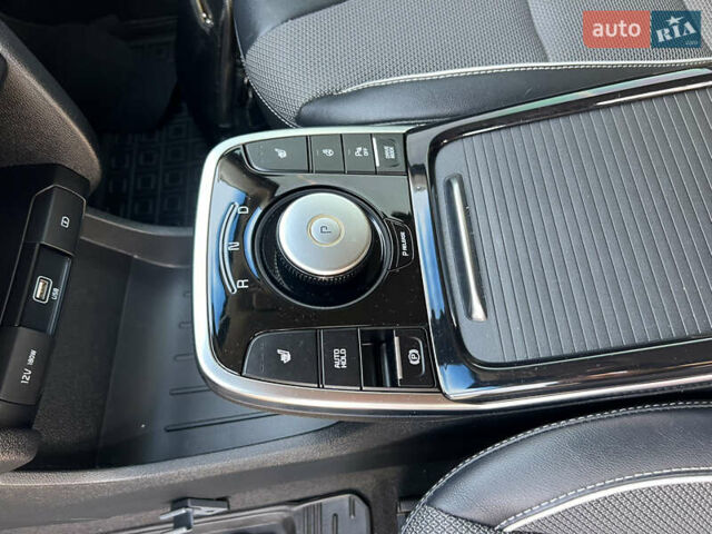 Черный Киа Niro, объемом двигателя 0 л и пробегом 112 тыс. км за 19500 $, фото 17 на Automoto.ua