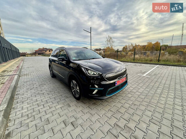 Черный Киа Niro, объемом двигателя 0 л и пробегом 128 тыс. км за 19600 $, фото 3 на Automoto.ua