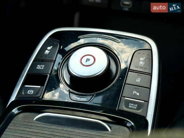 Черный Киа Niro, объемом двигателя 0 л и пробегом 165 тыс. км за 16999 $, фото 67 на Automoto.ua