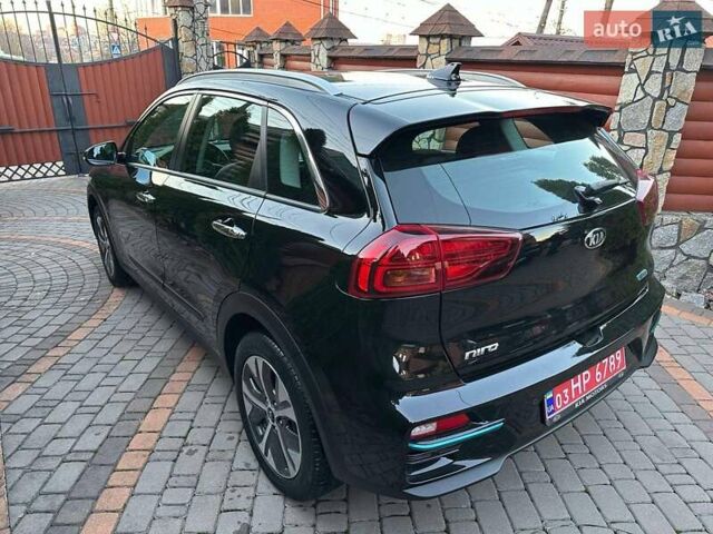 Чорний Кіа Niro, об'ємом двигуна 0 л та пробігом 126 тис. км за 19500 $, фото 11 на Automoto.ua