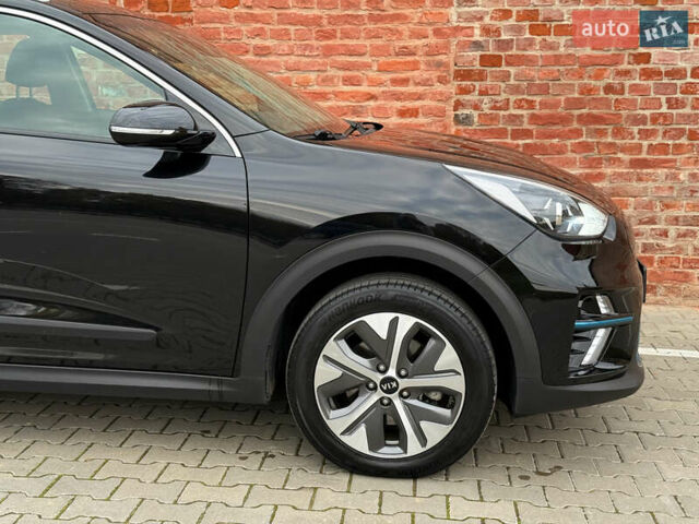 Черный Киа Niro, объемом двигателя 0 л и пробегом 92 тыс. км за 19899 $, фото 6 на Automoto.ua