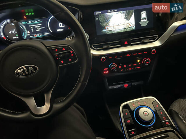 Черный Киа Niro, объемом двигателя 0 л и пробегом 112 тыс. км за 19500 $, фото 21 на Automoto.ua