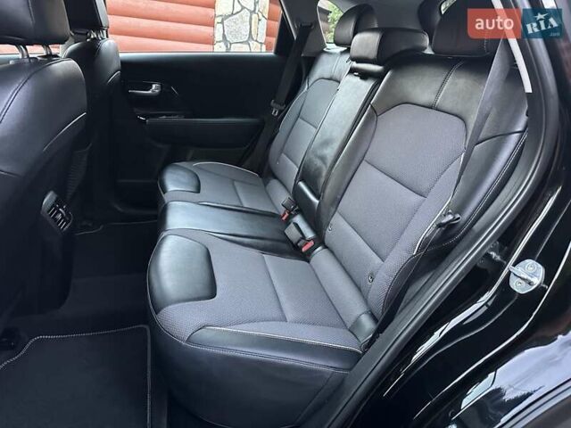 Черный Киа Niro, объемом двигателя 0 л и пробегом 115 тыс. км за 18700 $, фото 16 на Automoto.ua