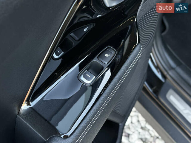 Черный Киа Niro, объемом двигателя 0 л и пробегом 112 тыс. км за 19999 $, фото 39 на Automoto.ua