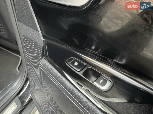 Чорний Кіа Niro, об'ємом двигуна 0 л та пробігом 109 тис. км за 17499 $, фото 18 на Automoto.ua