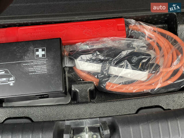 Черный Киа Niro, объемом двигателя 0 л и пробегом 111 тыс. км за 19300 $, фото 18 на Automoto.ua