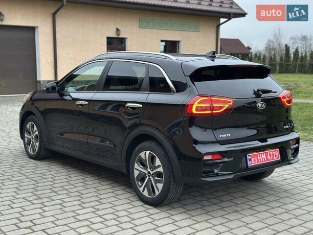 Черный Киа Niro, объемом двигателя 0 л и пробегом 135 тыс. км за 18650 $, фото 1 на Automoto.ua