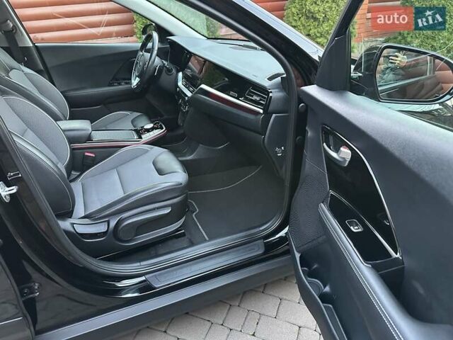 Черный Киа Niro, объемом двигателя 0 л и пробегом 115 тыс. км за 18700 $, фото 21 на Automoto.ua