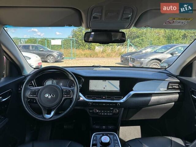 Черный Киа Niro, объемом двигателя 0 л и пробегом 80 тыс. км за 23400 $, фото 31 на Automoto.ua