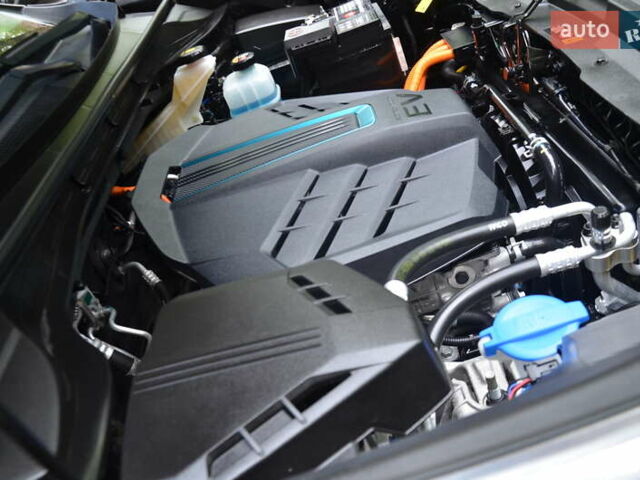 Черный Киа Niro, объемом двигателя 0 л и пробегом 76 тыс. км за 17550 $, фото 68 на Automoto.ua