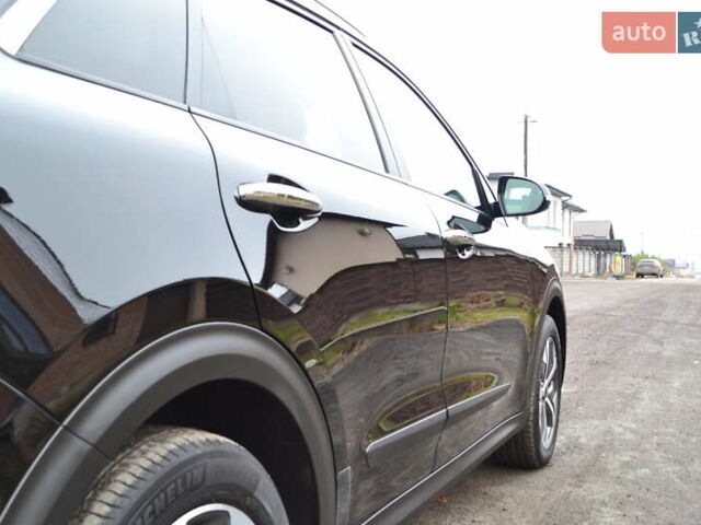 Чорний Кіа Niro, об'ємом двигуна 0 л та пробігом 169 тис. км за 18450 $, фото 27 на Automoto.ua