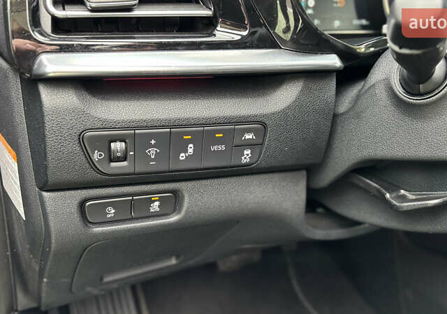 Чорний Кіа Niro, об'ємом двигуна 0 л та пробігом 110 тис. км за 19500 $, фото 53 на Automoto.ua