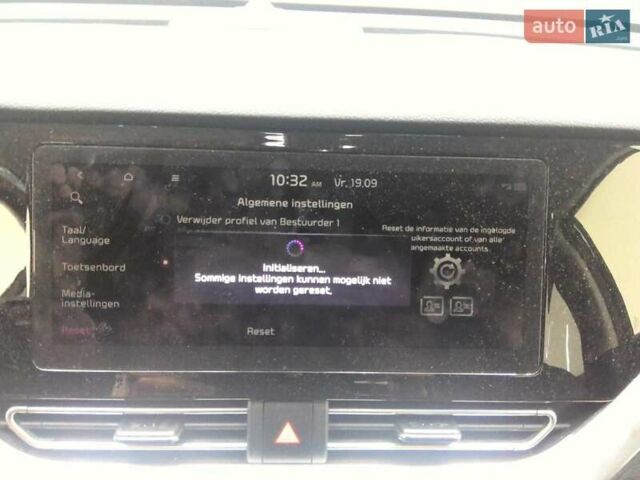 Черный Киа Niro, объемом двигателя 0 л и пробегом 122 тыс. км за 18900 $, фото 12 на Automoto.ua