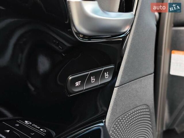 Черный Киа Niro, объемом двигателя 0 л и пробегом 115 тыс. км за 19999 $, фото 49 на Automoto.ua