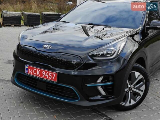 Чорний Кіа Niro, об'ємом двигуна 0 л та пробігом 115 тис. км за 20700 $, фото 3 на Automoto.ua