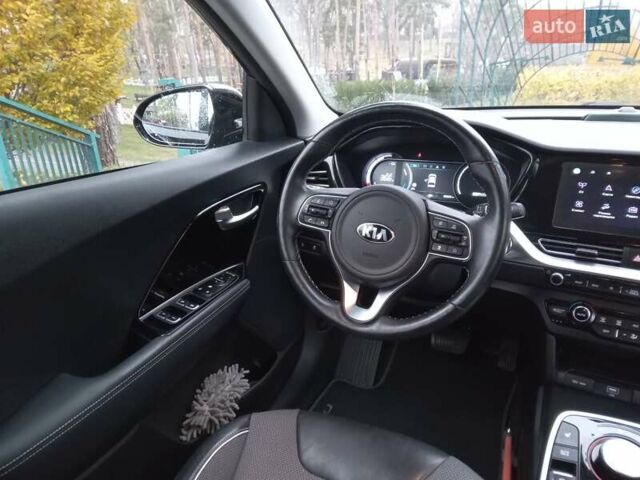 Черный Киа Niro, объемом двигателя 0 л и пробегом 92 тыс. км за 19945 $, фото 51 на Automoto.ua