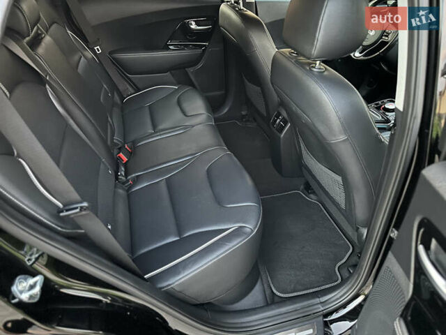 Черный Киа Niro, объемом двигателя 0 л и пробегом 152 тыс. км за 18450 $, фото 22 на Automoto.ua