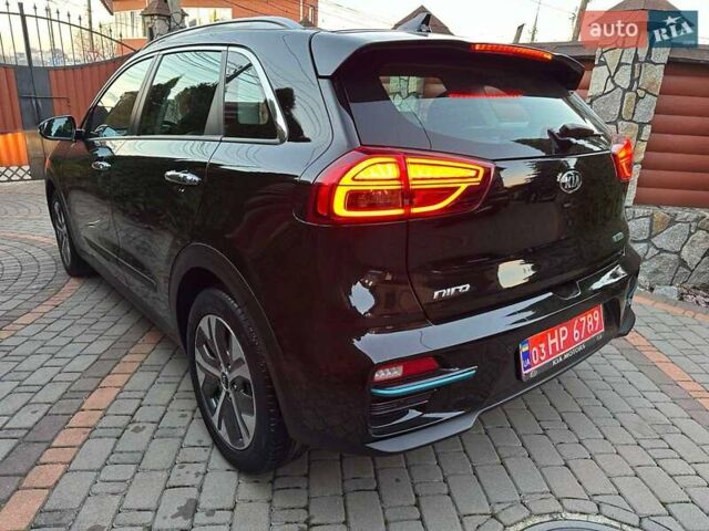 Чорний Кіа Niro, об'ємом двигуна 0 л та пробігом 126 тис. км за 19500 $, фото 13 на Automoto.ua