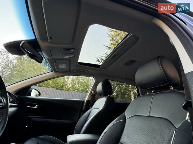 Черный Киа Niro, объемом двигателя 0 л и пробегом 50 тыс. км за 23499 $, фото 59 на Automoto.ua