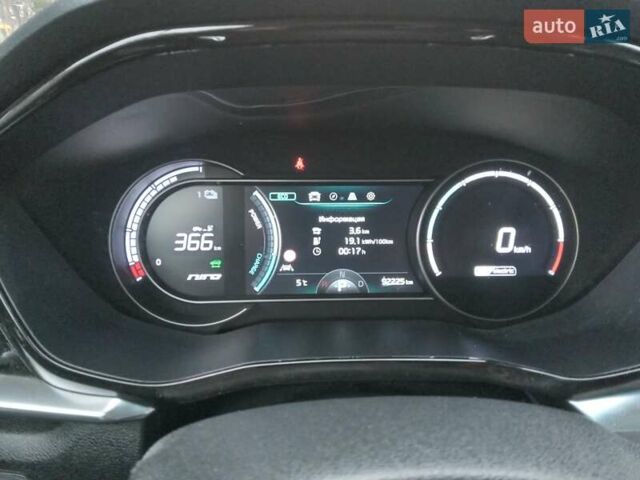 Черный Киа Niro, объемом двигателя 0 л и пробегом 92 тыс. км за 19945 $, фото 38 на Automoto.ua