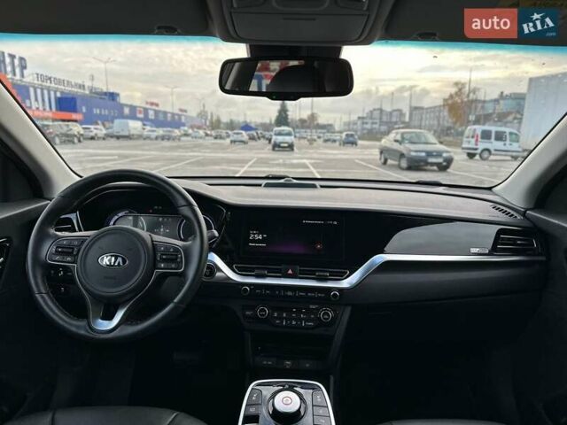 Черный Киа Niro, объемом двигателя 0 л и пробегом 128 тыс. км за 18990 $, фото 15 на Automoto.ua