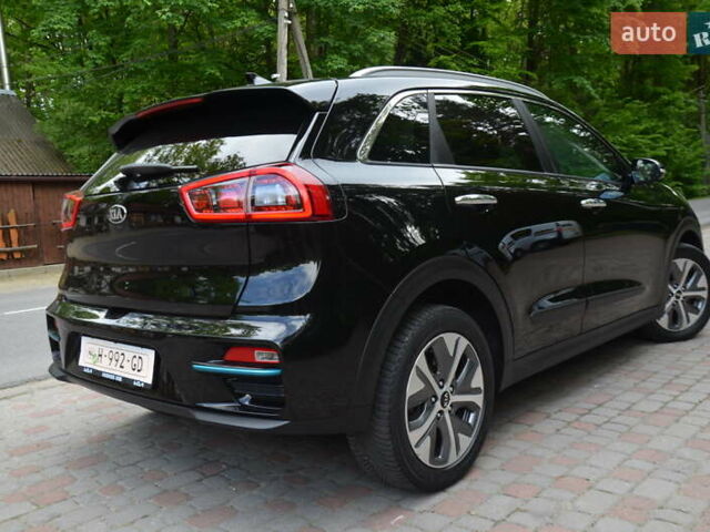 Черный Киа Niro, объемом двигателя 0 л и пробегом 76 тыс. км за 17550 $, фото 31 на Automoto.ua